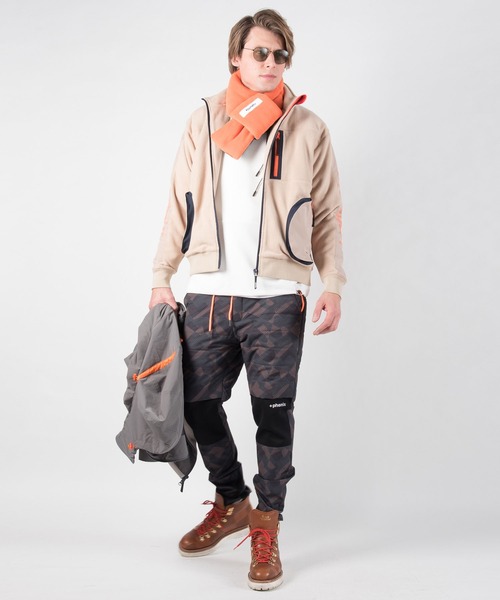 +phenix(プラスフェニックス)の「+phenix(プラスフェニックス)Stretch Zip Pocket Tee(Tシャツ/カットソー・メンズ・ホワイト/カーキ/ホワイト×グレー/ブラック・S/M/L/XL/XXL)」の12枚目の写真