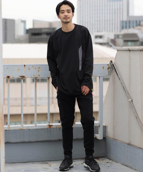 +phenix(プラスフェニックス)の「+phenix(プラスフェニックス)Stretch Zip Pocket Tee(Tシャツ/カットソー・メンズ・ホワイト/カーキ/ホワイト×グレー/ブラック・S/M/L/XL/XXL)」の8枚目の写真