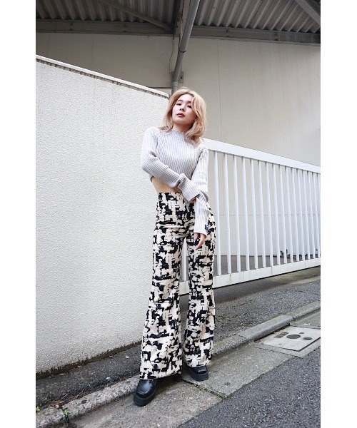 FIG&VIPER（フィグアンドバイパー）の「クロップドリブニットTOP（ニット/セーター・レディース・ホワイト/ブラック/グレー/ブルー・FREE）」の18枚目の写真