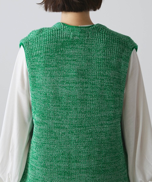 forksy.（フォルクシー）の「【forksy.】【2点セット】ニットベスト付きボリュームスリーブロングTシャツ（ベスト・レディース・ベージュ/ネイビー/オレンジ/ケリーグリーン・FREE）」の12枚目の写真