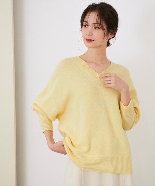 ROPE'(ロペ)の「【秋にも使える】【シリーズ】クーマラムホールガーメントVネックプルオーバー(ニット/セーター・レディース・チャコールグレー/ターコイズブルー/キナリ/イエロー系その他2・38)」の4枚目の写真