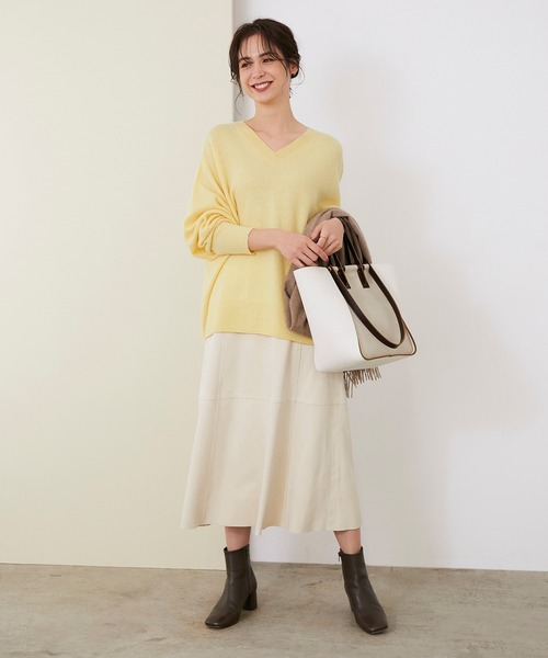 ROPE'(ロペ)の「【秋にも使える】【シリーズ】クーマラムホールガーメントVネックプルオーバー(ニット/セーター・レディース・チャコールグレー/ターコイズブルー/キナリ/イエロー系その他2・38)」の12枚目の写真