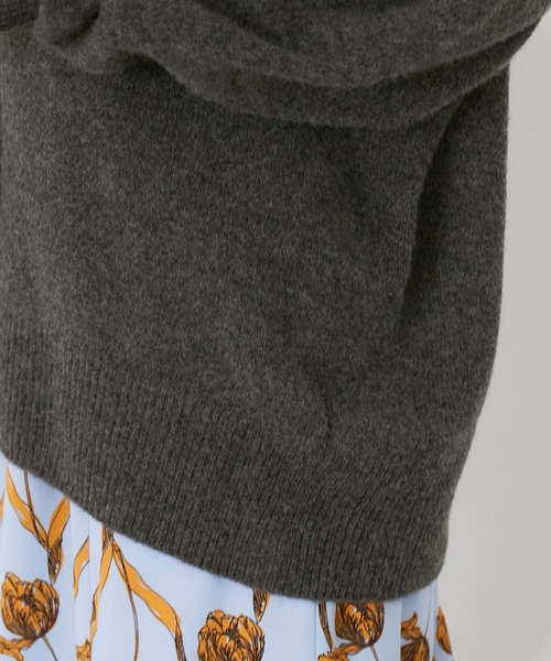 ROPE'(ロペ)の「【秋にも使える】【シリーズ】クーマラムホールガーメントVネックプルオーバー(ニット/セーター・レディース・チャコールグレー/ターコイズブルー/キナリ/イエロー系その他2・38)」の10枚目の写真