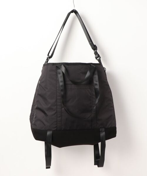 INDISPENSABLE （インディスペンサブル）の「INDISPENSABLE　3WAY TOTE BAG TOSS ECONYL MS（トートバッグ・メンズ・ブラック・FREE）」の2枚目の写真