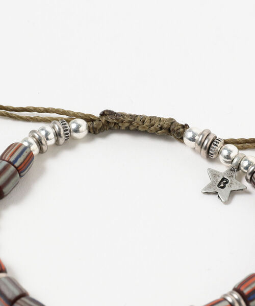 wakami（ワカミ）の「wakami × BEAMS / 別注 ビーズ ブレスレット 3本セット 2022（ブレスレット・メンズ・チャコールグレー/ベージュ/オリーブ/オレンジ/ブルー/マルチ/ライトカーキ・ONE SIZE）」の11枚目の写真