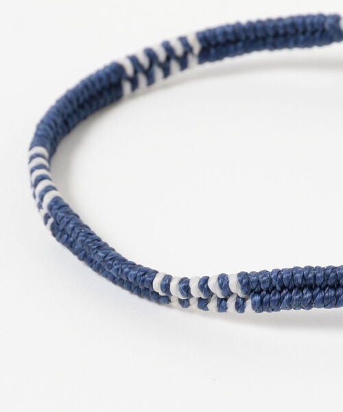 wakami（ワカミ）の「wakami × BEAMS / 別注 ビーズ ブレスレット 3本セット 2022（ブレスレット・メンズ・チャコールグレー/ベージュ/オリーブ/オレンジ/ブルー/マルチ/ライトカーキ・ONE SIZE）」の8枚目の写真