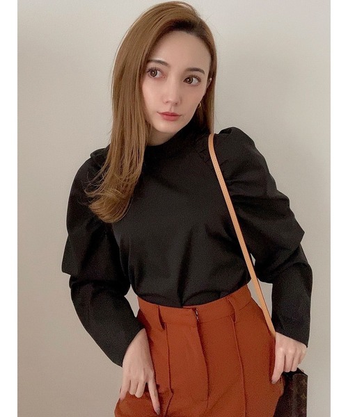 DURAS（デュラス）の「プチハイネックパワショルトップス（Tシャツ/カットソー・レディース・ブラック/アイボリー/ベージュ・FREE）」の6枚目の写真