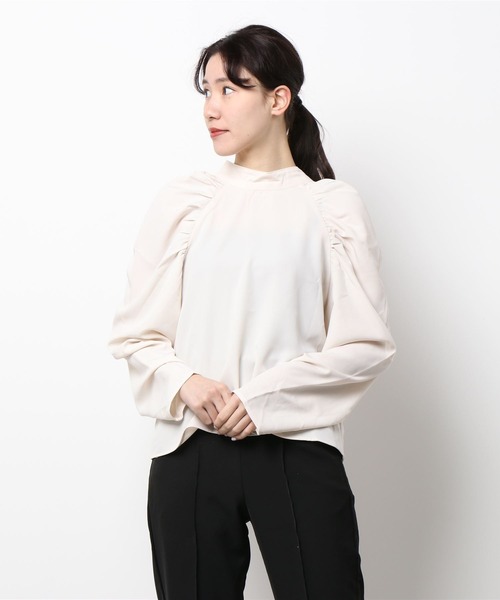 DURAS（デュラス）の「プチハイネックパワショルトップス（Tシャツ/カットソー・レディース・ブラック/アイボリー/ベージュ・FREE）」の8枚目の写真
