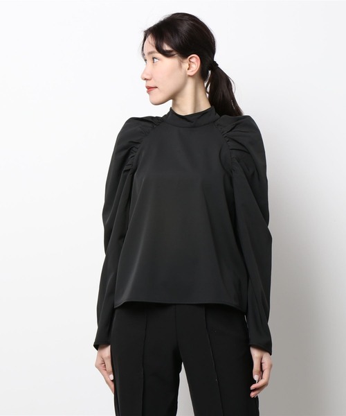 DURAS（デュラス）の「プチハイネックパワショルトップス（Tシャツ/カットソー・レディース・ブラック/アイボリー/ベージュ・FREE）」の9枚目の写真