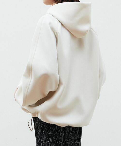 martinique（マルティニーク）の「martinique/ダンボールパーカー