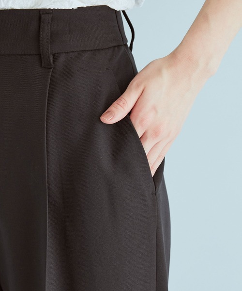 VIS（ビス）の「美シルエットワンタックテーパードパンツ（スラックス