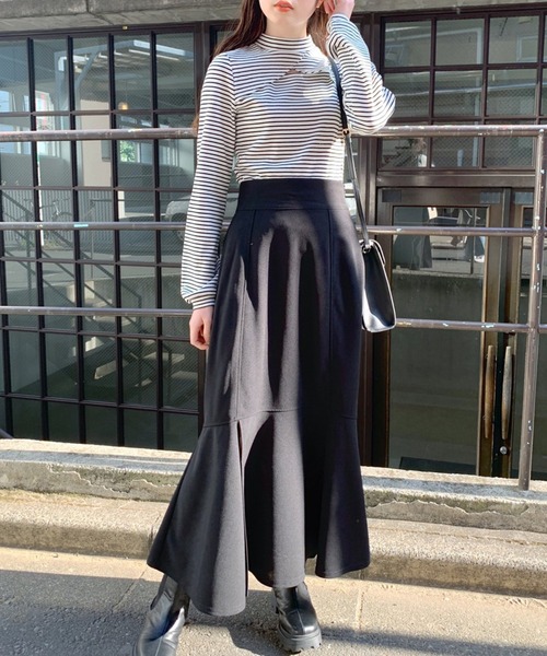 OLIVE des OLIVE(オリーブデオリーブ)の「ヘルシーデコルテプルオーバー/カットアウトトップス(Tシャツ/カットソー・レディース・オフホワイト/ピンク/ブラック/アイボリー/ホワイト・FREE)」の8枚目の写真