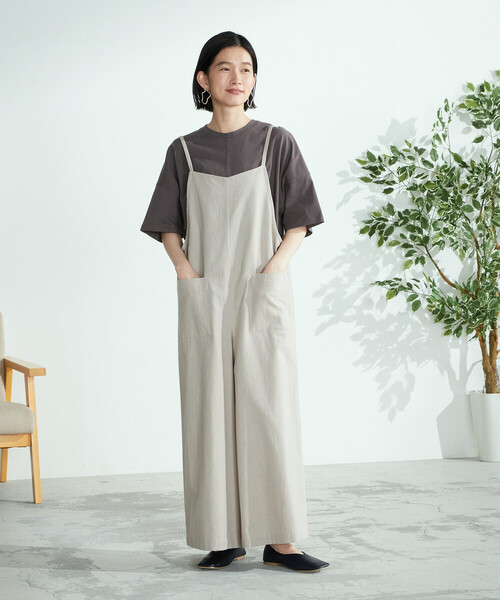 ONIGIRI(オニギリ)の「コットンリネン サロペット(サロペット/オーバーオール・レディース・ベージュ/チャコール・MEDIUM/LARGE)」の3枚目の写真