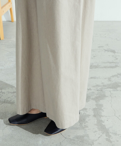 ONIGIRI(オニギリ)の「コットンリネン サロペット(サロペット/オーバーオール・レディース・ベージュ/チャコール・MEDIUM/LARGE)」の16枚目の写真