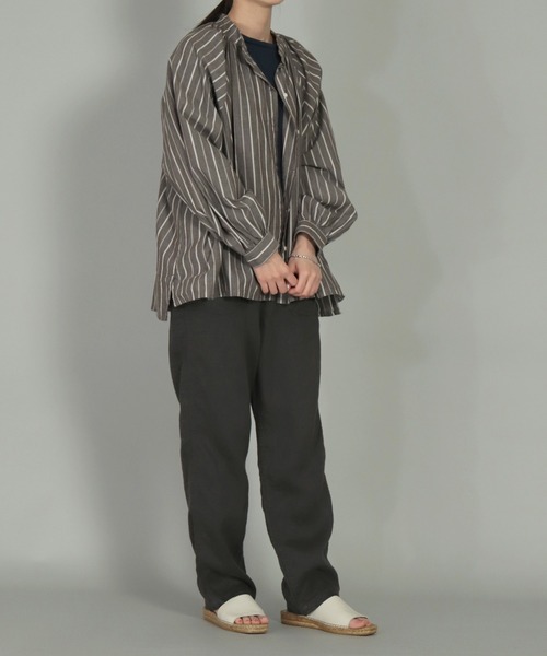 ARTEPOVERA（アルテポーヴェラ）の「[ARTE POVERA] 21sp33 コットンストライプ スタンドギャザリングシャツ（シャツ/ブラウス・レディース・ベージュ系その他/グレー系その他・FREE）」の13枚目の写真