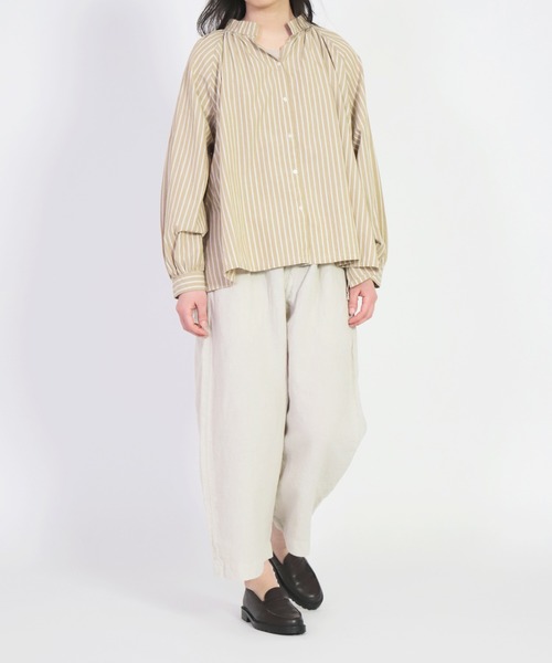 ARTEPOVERA（アルテポーヴェラ）の「[ARTE POVERA] 21sp33 コットンストライプ スタンドギャザリングシャツ（シャツ/ブラウス・レディース・ベージュ系その他/グレー系その他・FREE）」の20枚目の写真