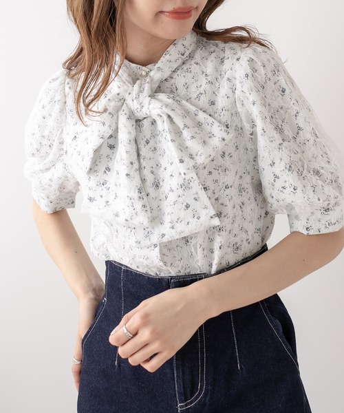 OLIVE des OLIVE（オリーブデオリーブ）の「半袖ボウタイブラウス（シャツ/ブラウス・レディース・ホワイト/ネイビー/オフホワイト・FREE）」の5枚目の写真