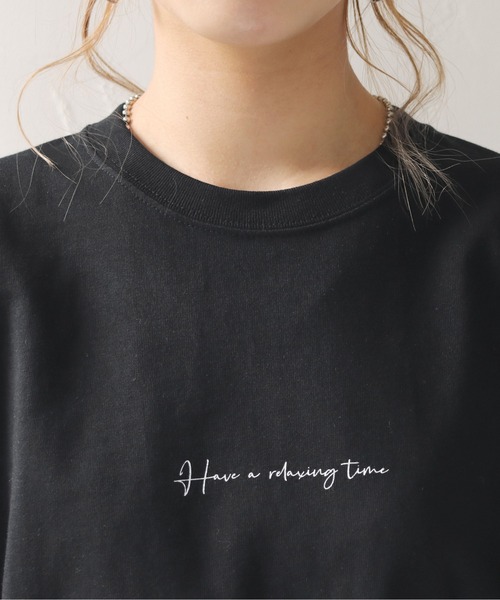 HER CLOSET（ハークローゼット）の「【shemoshelly】WEB限定5.6オンスカリグラフィーロゴTシャツ（Tシャツ/カットソー・レディース・ホワイト系その他2/ホワイト系その他/ブラック系その他/ブラック系その他2・M/L/S）」の14枚目の写真