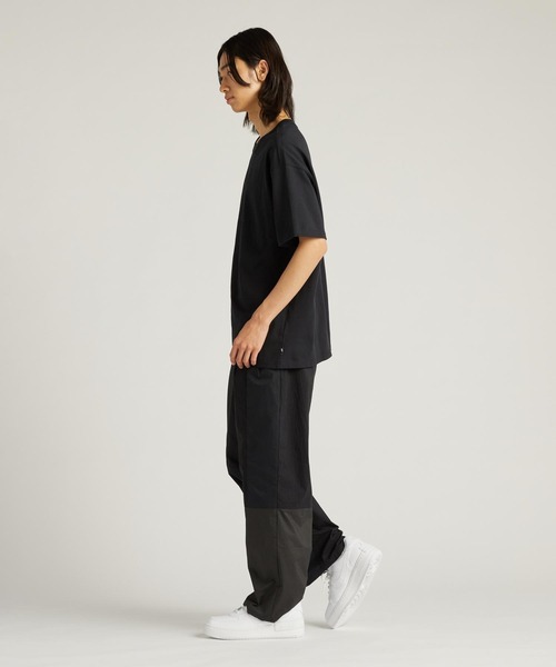 NIKE(ナイキ)の「ナイキ スポーツウェア プレミアム エッセンシャル メンズ Tシャツ / Nike Sportswear Premium Essentials Men's T-Shirt<XS-3XL 展開>(Tシャツ/カットソー・メンズ・ブラック/グリーン系その他/ホワイト/パープル/オリーブ系/ライトオリーブ/ロイヤルブルー/ホワイト系その他2/カーキ/ブルー/グリーン系その他3・S/M/L/2XL/XL/XS/3XL)」の14枚目の写真