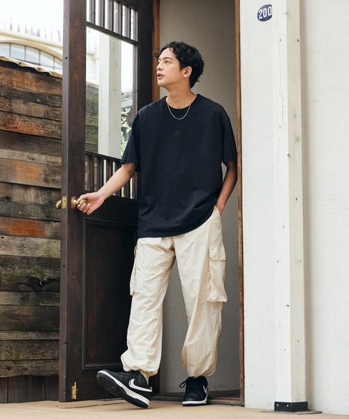 NIKE(ナイキ)の「ナイキ スポーツウェア プレミアム エッセンシャル メンズ Tシャツ / Nike Sportswear Premium Essentials Men's T-Shirt<XS-3XL 展開>(Tシャツ/カットソー・メンズ・ブラック/グリーン系その他/ホワイト/パープル/オリーブ系/ライトオリーブ/ロイヤルブルー/ホワイト系その他2/カーキ/ブルー/グリーン系その他3・S/M/L/2XL/XL/XS/3XL)」の21枚目の写真