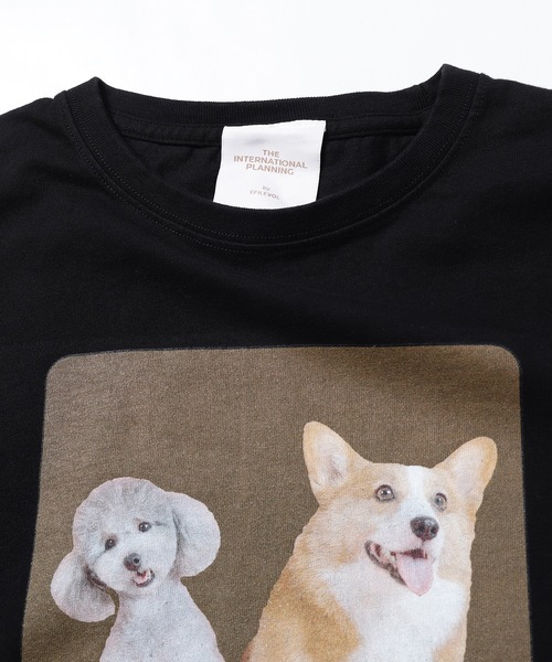 efiLevol（エフィレボル）の「INTERNATIONAL Dogs Tee（Tシャツ