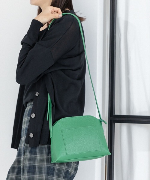 LEPSIM（レプシィム）の「【ゼロかる】ショルダーバッグ　295870（ショルダーバッグ・レディース・ブラック/グリーン/アイボリー/イエロー/グレイッシュベージュ・ONE SIZE）」の4枚目の写真