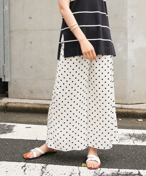 IENA（イエナ）の「サテンレディパンツ（その他パンツ・レディース・ホワイト/ブラック/ナチュラル・36/38）」の16枚目の写真