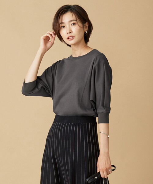 J.PRESS(ジェイプレス)の「ストレッチポンチ ドルマンスリーブ カットソー(Tシャツ/カットソー・レディース・グレー系/ダークグリーン系/パープル系/ライトグレー系・T13)」の2枚目の写真