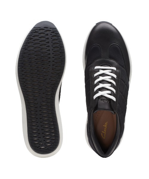 Clarks（クラークス）の「【ネット限定】 Un Rio Stitch / アンリオステッチ（ブラックコンビ）（スニーカー・レディース・ブラック・UK5/UK6/UK4/UK3/UK3.5/UK4.5/UK5.5）」の4枚目の写真