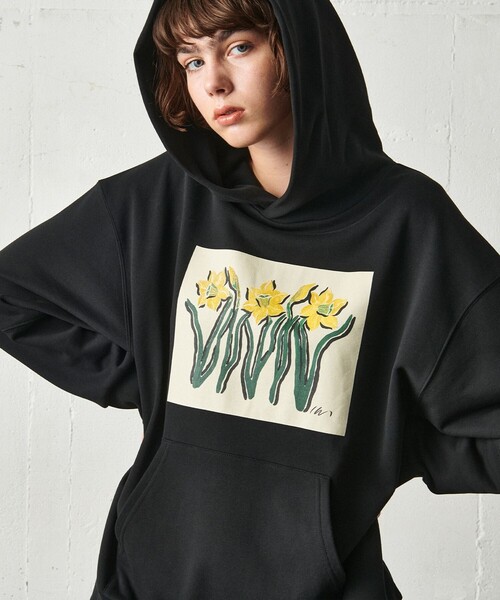 JOSEPH STUDIO（ジョゼフストゥディオ）の「フーディ THE DAFFODILS（パーカー・レディース・ブラック系/ベージュ系・SMALL/MEDIUM/LARGE）」の3枚目の写真