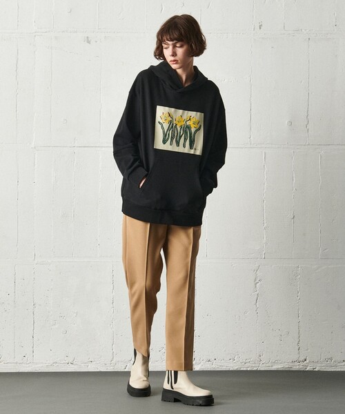 JOSEPH STUDIO（ジョゼフストゥディオ）の「フーディ THE DAFFODILS（パーカー・レディース・ブラック系/ベージュ系・SMALL/MEDIUM/LARGE）」の12枚目の写真