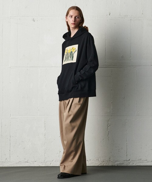 JOSEPH STUDIO（ジョゼフストゥディオ）の「フーディ THE DAFFODILS（パーカー・レディース・ブラック系/ベージュ系・SMALL/MEDIUM/LARGE）」の20枚目の写真