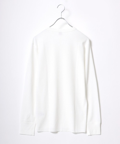 Healthknit（ヘルスニット）の「Healthknit（ヘルスニット）ベーシック ワッフルクルーネック長袖ロンＴ/サーマル無地・ボーダーリンガー/1P（Tシャツ/カットソー・レディース・オフホワイト/ネイビー×ホワイト/ブラック×ホワイト/レッド系その他/ブラック/ブルー系その他/ブラウン系その他/グリーン系その他/カーキブラウン・M/L/XL）」の16枚目の写真