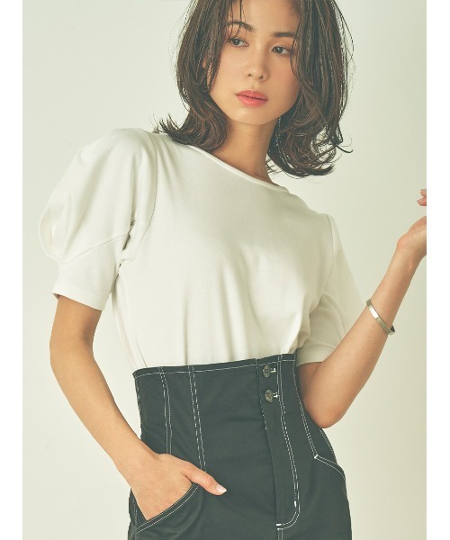 Stylevoice for xxx(スタイルヴォイスフォー)の「タック袖Tシャツ(Tシャツ/カットソー・レディース・オフホワイト/ブラック・FREE)」の22枚目の写真