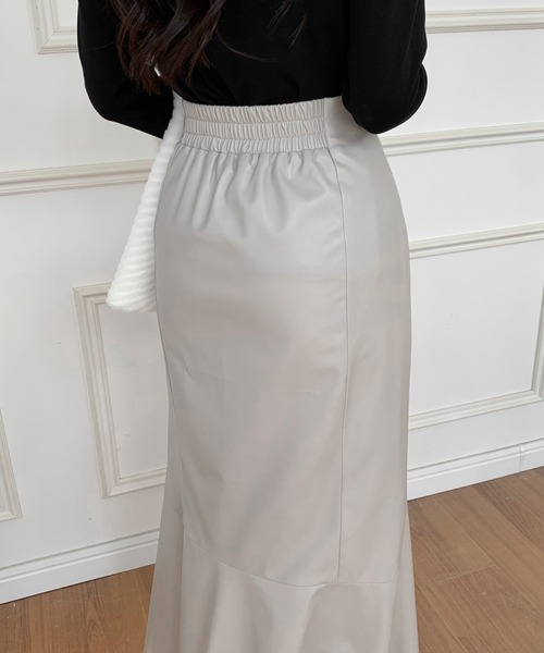 ECLIN（エクラン）の「ハイウエストレザーマーメイドスカート（スカート・レディース・グレイッシュベージュ/ブラウン/ブラック・S/M）」の15枚目の写真