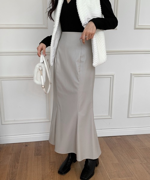 ECLIN（エクラン）の「ハイウエストレザーマーメイドスカート（スカート・レディース・グレイッシュベージュ/ブラウン/ブラック・S/M）」の12枚目の写真