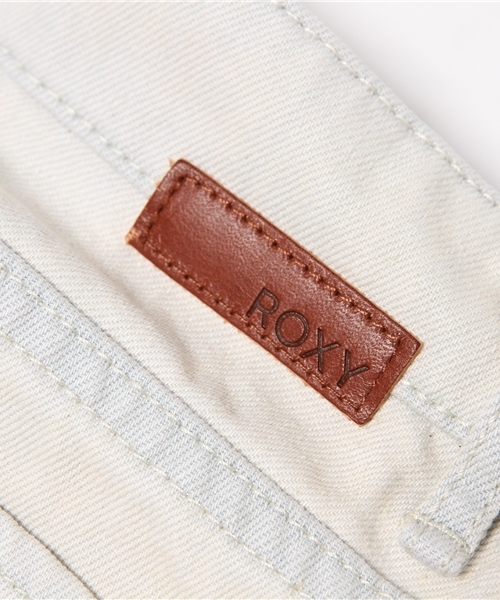ROXY(ロキシー)の「LAST PARADISE BLEACH(その他パンツ・レディース・ホワイト・27inch/25inch/26inch/28inch)」の5枚目の写真