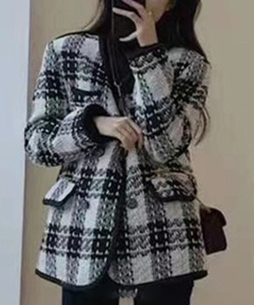 DAY CLOSET(デイ クローゼット)の「レディース レトロツイード風ノーカラーダブルジャケット(ノーカラージャケット・レディース・ブラック・M/L)」の3枚目の写真