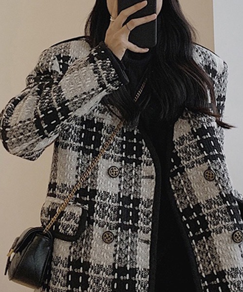 DAY CLOSET(デイ クローゼット)の「レディース レトロツイード風ノーカラーダブルジャケット(ノーカラージャケット・レディース・ブラック・M/L)」の6枚目の写真