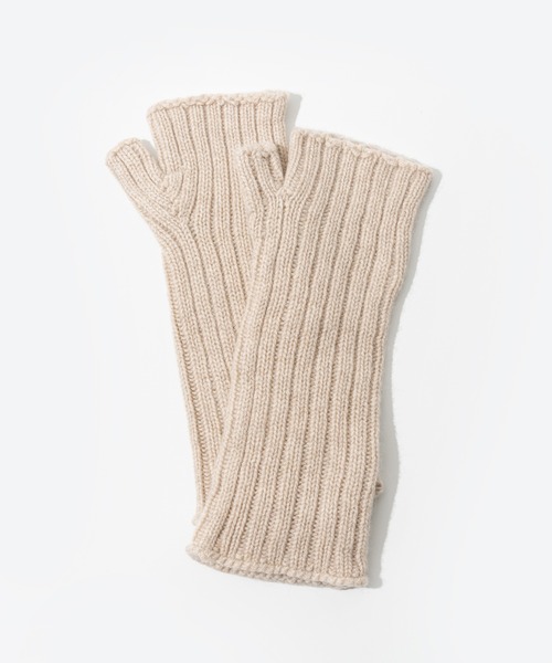 William Brunton Hand Knits（ウィリアム ブラントン ハンド ニット）の「William Brunton 3ply RIB WRISTWARMER ウィリアムブラントン リブ編み 3プライ リストウォーマー（手袋・レディース・モカ/ライトグレー/ブラウン/ホワイト/ブラック/グレイッシュベージュ/グレー/ブラウン系/クリーム/ベージュ/グリーン/ロイヤルブルー/イエロー/ピンク系1/ブラウン系1/レッド/ライトブラウン・ONE SIZE/FREE）」の10枚目の写真