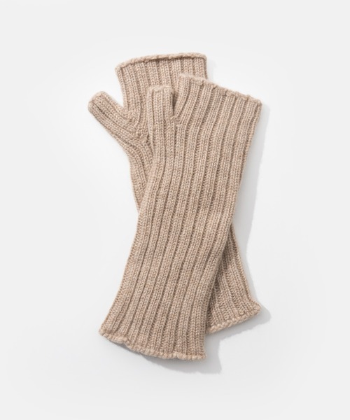 William Brunton Hand Knits（ウィリアム ブラントン ハンド ニット）の「William Brunton 3ply RIB WRISTWARMER ウィリアムブラントン リブ編み 3プライ リストウォーマー（手袋・レディース・モカ/ライトグレー/ブラウン/ホワイト/ブラック/グレイッシュベージュ/グレー/ブラウン系/クリーム/ベージュ/グリーン/ロイヤルブルー/イエロー/ピンク系1/ブラウン系1/レッド/ライトブラウン・ONE SIZE/FREE）」の6枚目の写真