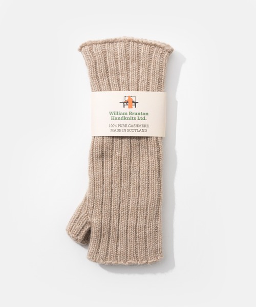 William Brunton Hand Knits（ウィリアム ブラントン ハンド ニット）の「William Brunton 3ply RIB WRISTWARMER ウィリアムブラントン リブ編み 3プライ リストウォーマー（手袋・レディース・モカ/ライトグレー/ブラウン/ホワイト/ブラック/グレイッシュベージュ/グレー/ブラウン系/クリーム/ベージュ/グリーン/ロイヤルブルー/イエロー/ピンク系1/ブラウン系1/レッド/ライトブラウン・ONE SIZE/FREE）」の20枚目の写真