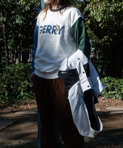GERRY(ジェリー)の「【ag】〔GERRY/ジェリー〕裏毛 ワッペンロゴ刺繍 クルーネックスウェット(スウェット・メンズ・その他/ホワイト/ダークグリーン/オレンジ/グレー・MEDIUM/LARGE/X-LARGE)」の8枚目の写真