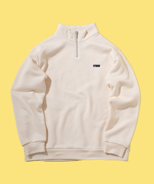 FCMM(エフシーエムエム)の「【日本限定アイテム】HALF ZIP SWEATSHIRTS/ハーフジップスウェットシャツ(スウェット・メンズ・グリーン/アイボリー/チャコールグレー・X-LARGE/SMALL/MEDIUM/LARGE)」の2枚目の写真