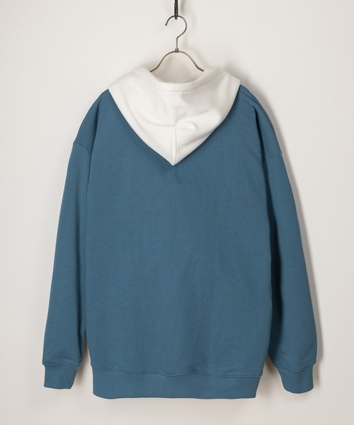 Red Cap Girl（レッドキャプガール）の「ガールイラスト発泡ロゴ