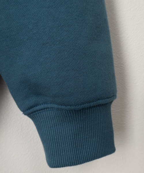 Red Cap Girl（レッドキャプガール）の「ガールイラスト発泡ロゴ