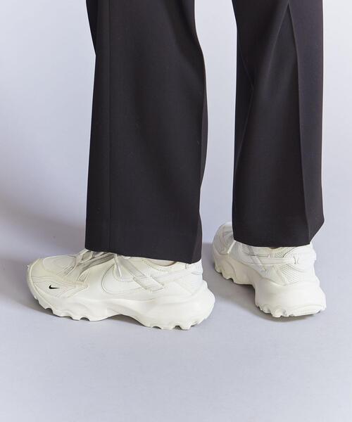 NIKE（ナイキ）の「＜NIKE＞ウィメンズ TC7900 セイル/スニーカー（スニーカー・レディース・オフホワイト・23cm/23.5cm/24cm/24.5cm/25cm）」の11枚目の写真