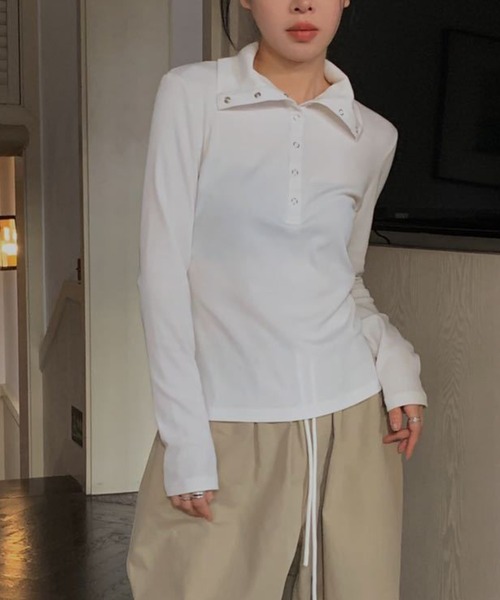 スリムスナップボタン長袖Tシャツ セール】スナップボタンクロップド丈ロンT（Tシャツ/カットソー