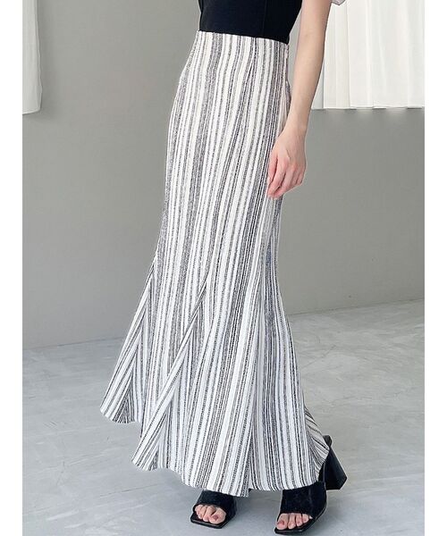 RESEXXY（リゼクシー）の「シャイニーツイードマーメイドスカート（スカート・レディース・ベージュ/ネイビー/アイボリー・FREE）」の3枚目の写真