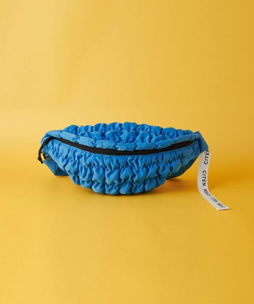 CITEN(シテン)の「<CITEN>シャーリング キルティング ボディバッグ(ボディバッグ/ウエストポーチ・レディース・ブラック/コバルトブルー・FREE)」の4枚目の写真